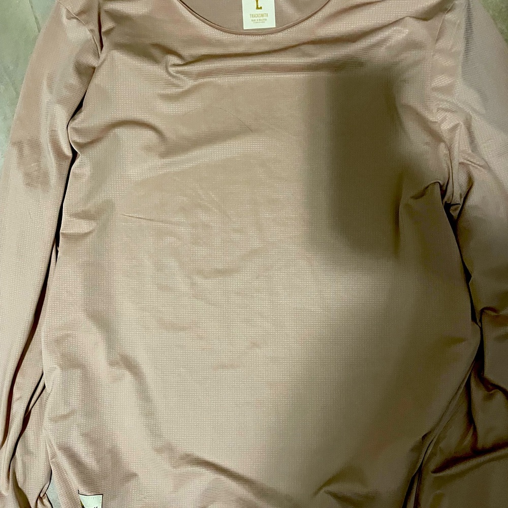 Current season Twilight top. 🐰🐰